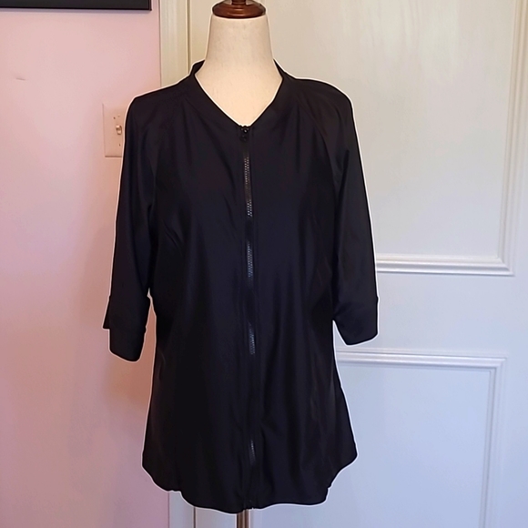 ARTESANDS black Seurat Short-Sleeve Full-Zip Rashguard Top - Picture 3 of 12